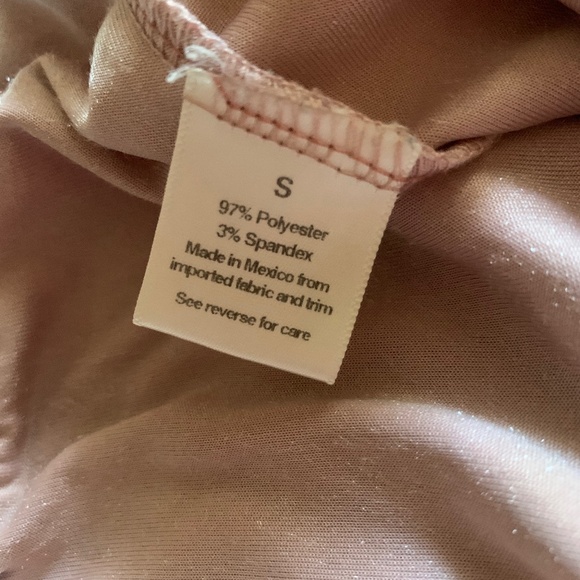 baby pink velvet L. A. HEARTS open back body suit. - Picture 4 of 4